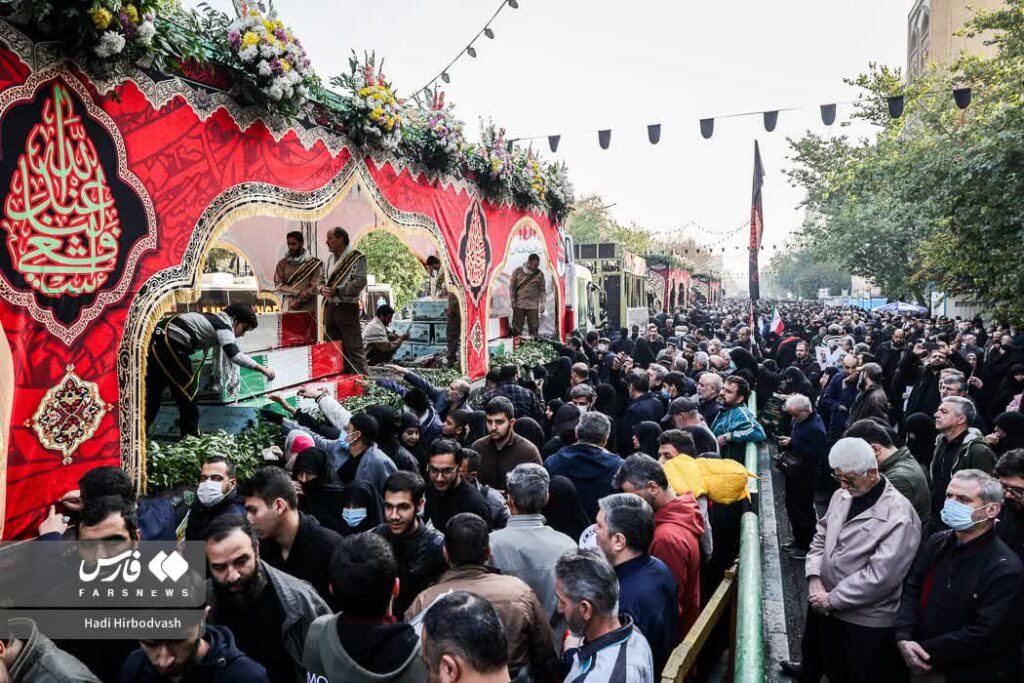 تشییع پیکرهای مطهر ۱۰۰ شهید گمنام دفاع مقدس در تهران 7